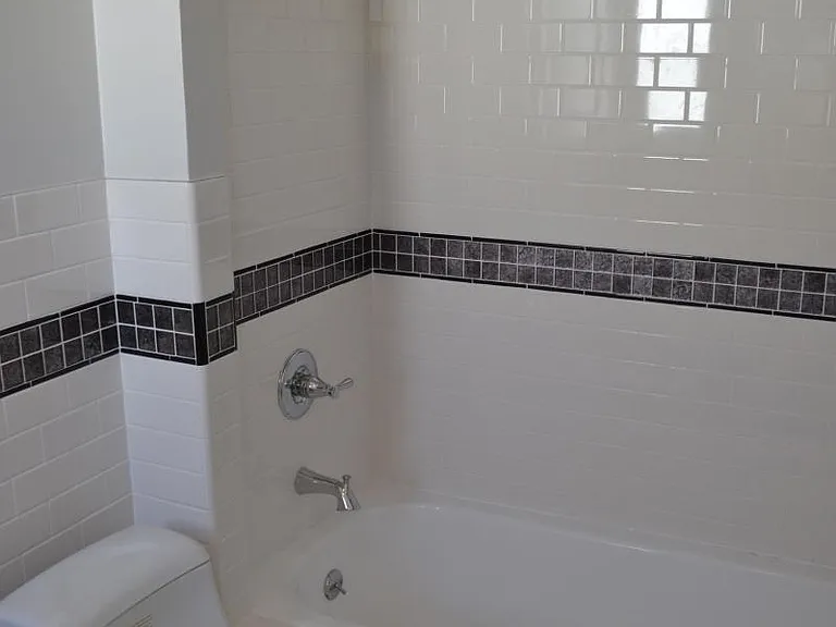 451 N Sierra Bonita Ave — Photo 9