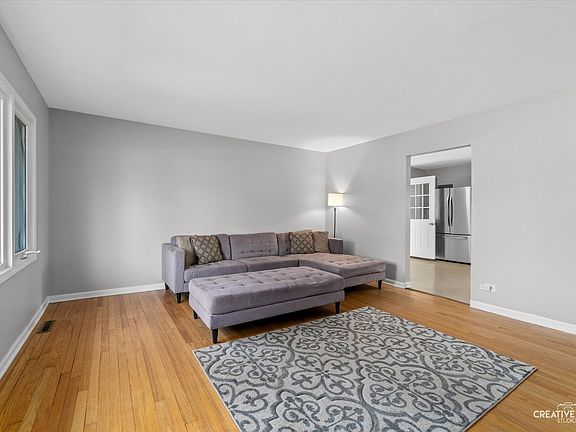 2nd image of 29W209 National St