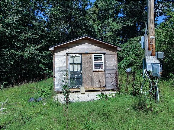 4th image of 19522 Township Road 411