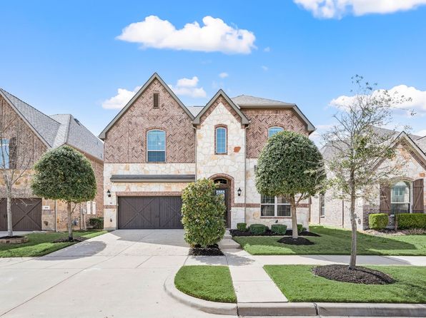 811 Red Maple Rd, Euless, TX 76039