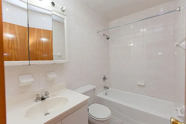 Rented by Voro NYC | media 28