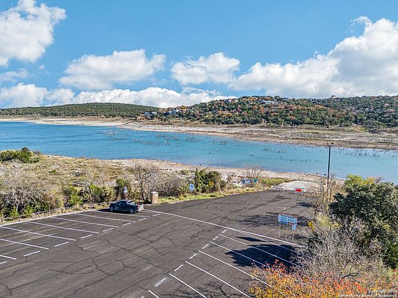 2nd image of 2035 Canyon Lake Dr