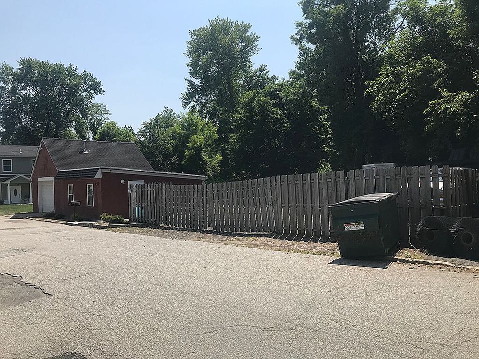 2nd image of 8 Brook St