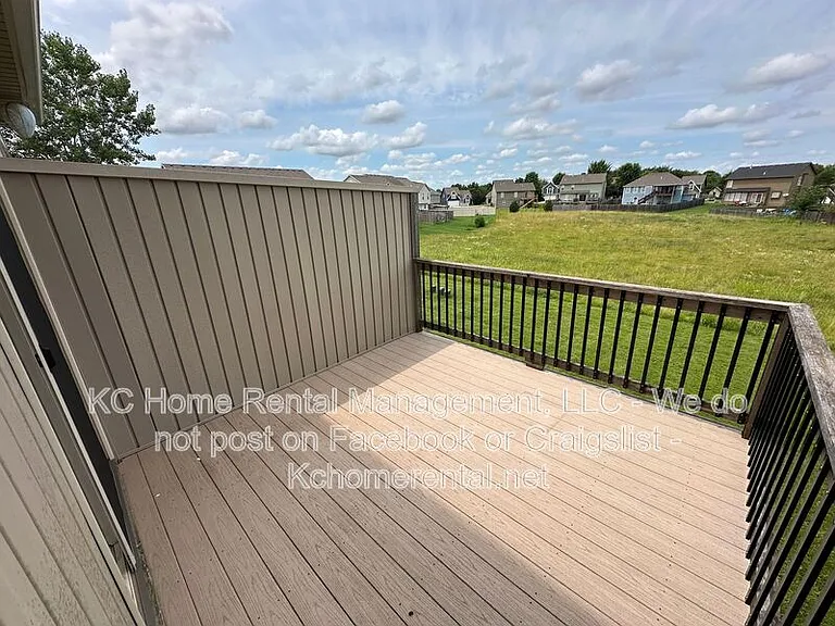 10540 Kane Dr — Photo 28