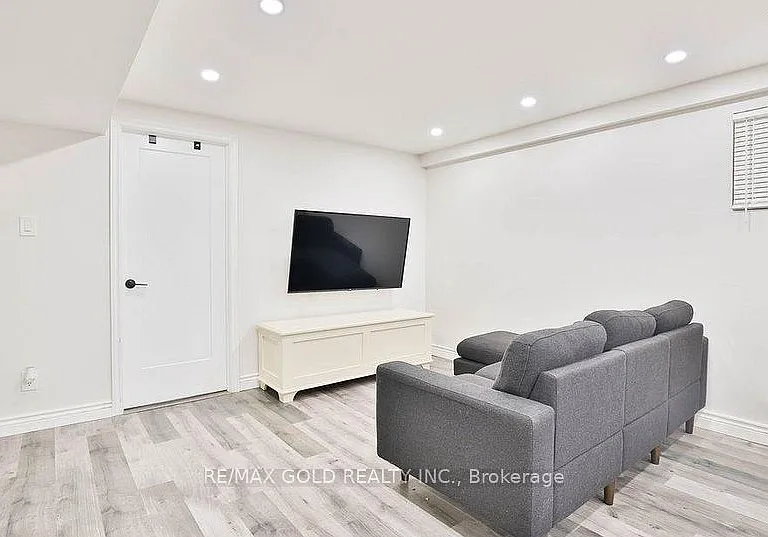 2673 Kingsberry Cres #BASEMENT — Photo 3