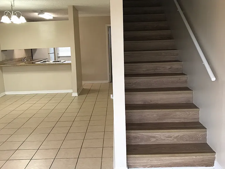 Perkins Place Townhomes — Photo 5