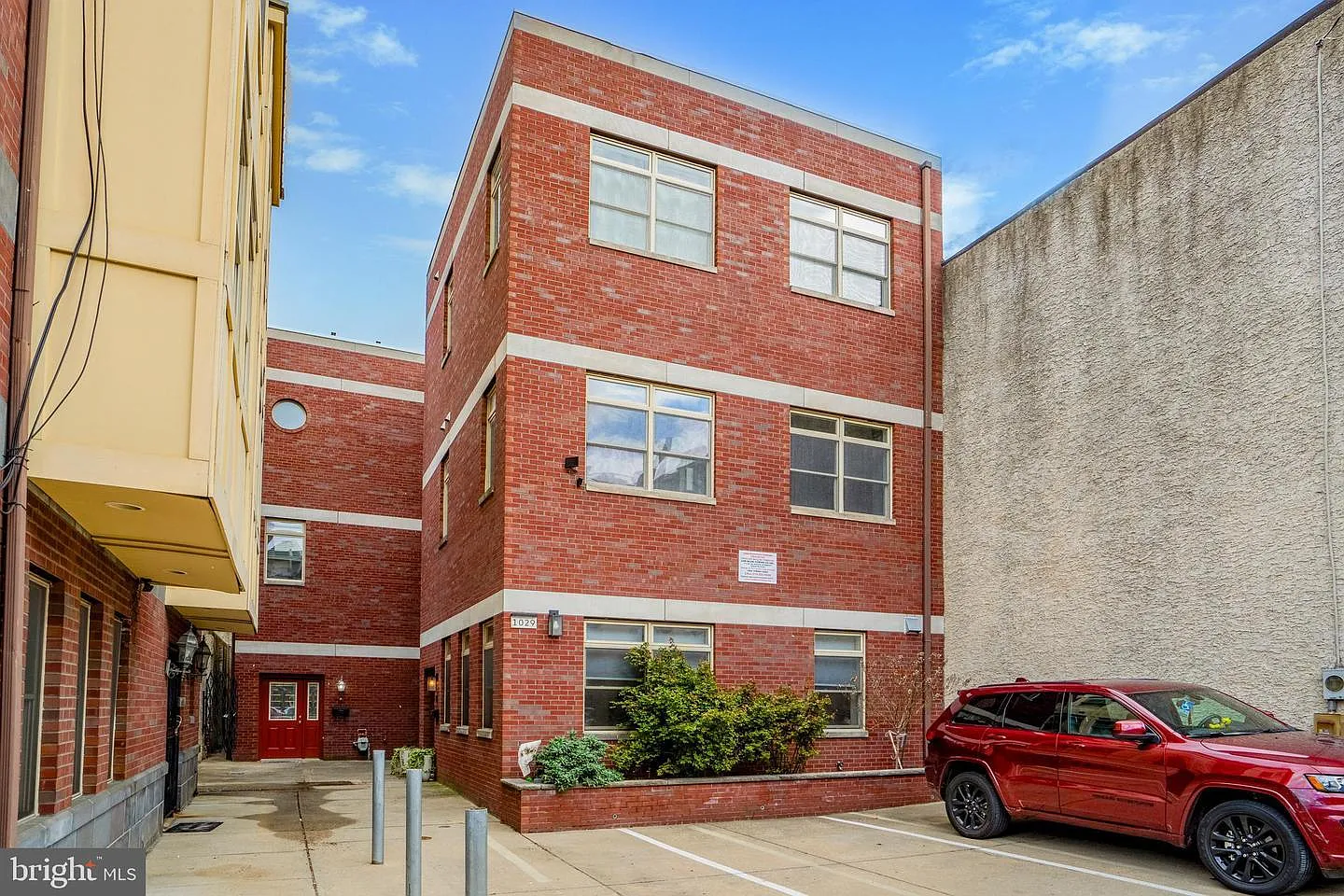 2 bed, 1440 sqft, $2,600 — Photo 1