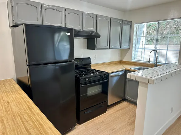 10911 Bloomfield Street, 10911 Bloomfield St APT 2, North Hollywood, CA 91602