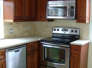 10 Nelson St #2, Stamford, CT 06902