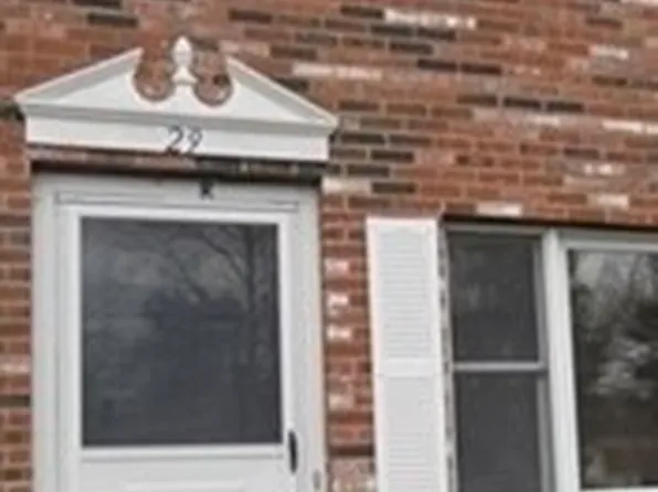 29 Robins St Unit 29, East Bridgewater, MA 02333
