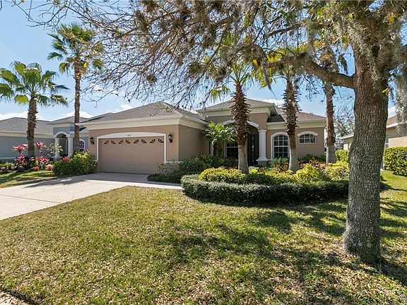 4th image of 260 Dahlia Ct
