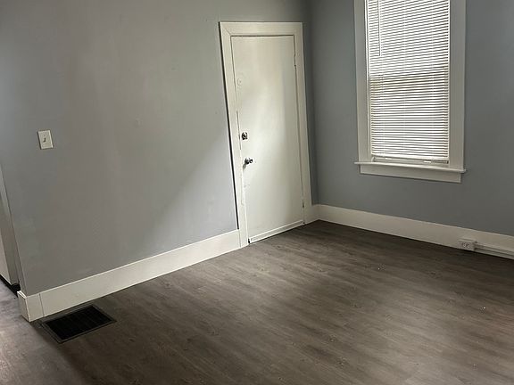 4th image of 619 Union St #4