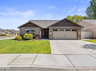 2201 S 62nd Ave, Yakima, WA 98903