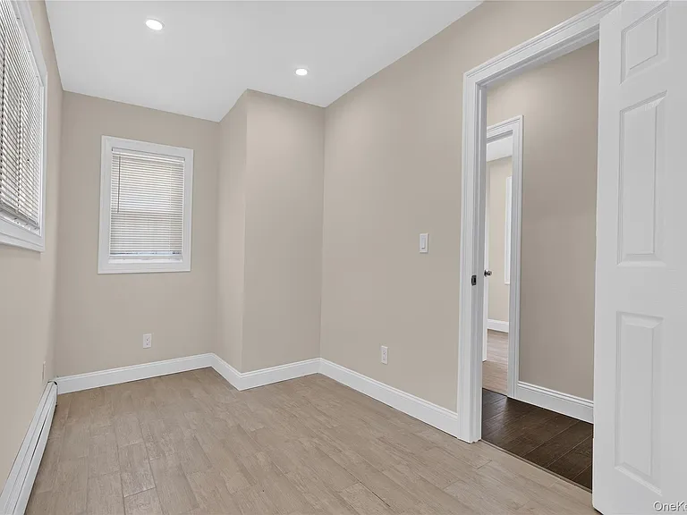 88 Buffalo Ave — Photo 9