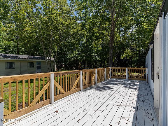 3rd image of 1535 Driftwood Drive SW