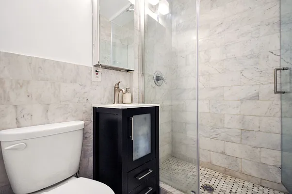 Rented by Compass | media 7