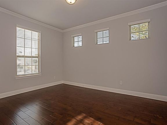3rd image of 7360 Beranger Dr