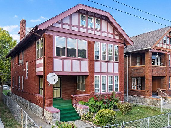 2nd image of 1662 Franklin Ave #1664