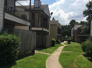 13480 S Thorntree Dr APT 303, Houston, TX 77015