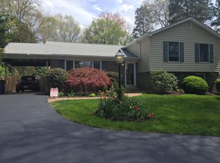 1915 Leo Ln, Alexandria, VA 22308