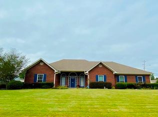 815 E Bay Cir, Tupelo, MS 38801