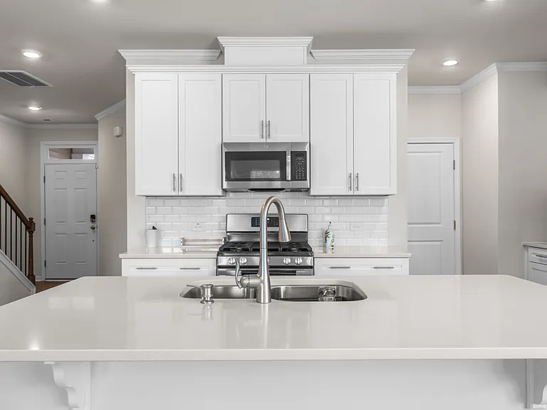 3021 Montlawn Pl — Photo 13