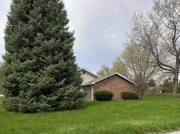 2734 S D St, Elwood, IN 46036