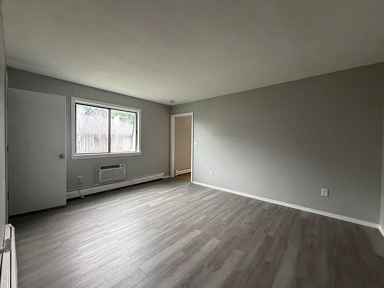 15 Judith Ln #2D — Photo 2