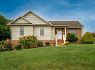 492 Early Dr, Broadway, VA 22815