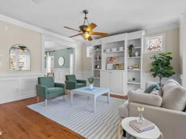 100 Primrose Ln, Carrboro, NC 27510