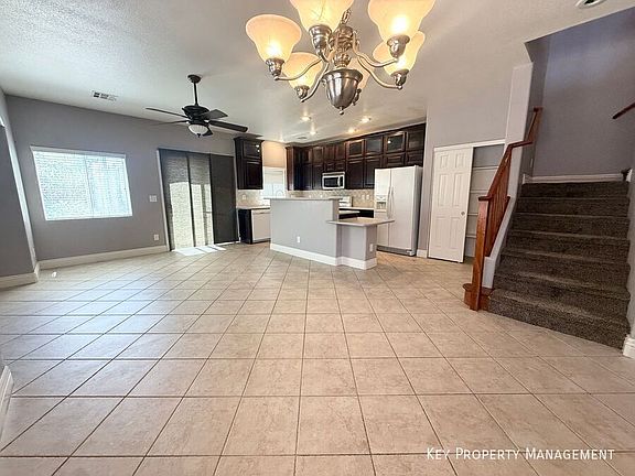 4th image of 1110 Tropical Star Ln #103
