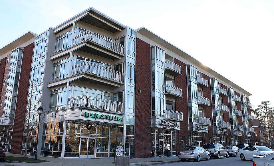 Melville-Facing the Square