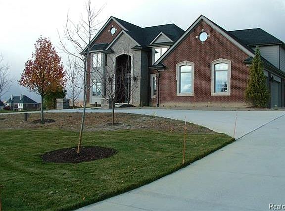 5th image of 51090 Park Place Dr