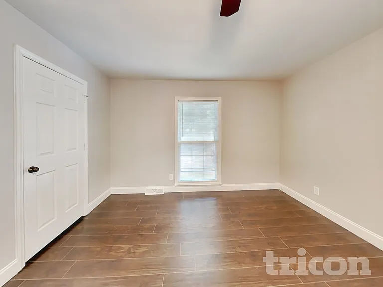 14011 Phillips Rd — Photo 8