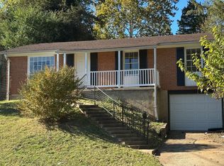 1105 River Ct, Charlottesville, VA 22901