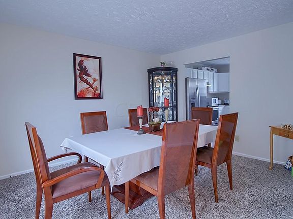 5th image of 1119 Hoover Lake Ct