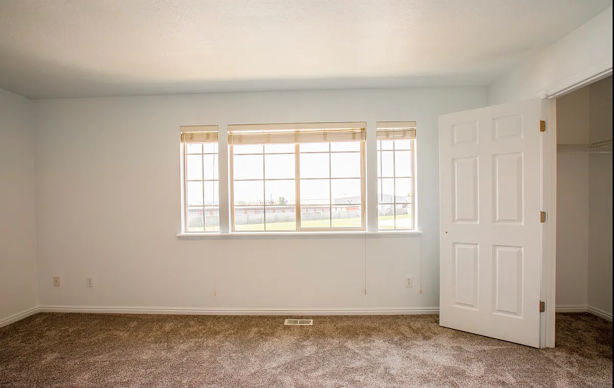 Building Photo - 1079 S 1850 W
