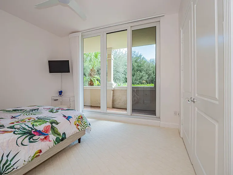 801 N Swim Club Dr #2B — Photo 41
