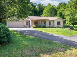 32 Terrace Ln, Weaverville, NC 28787