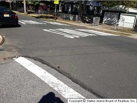 5th image of 435 Lincoln Ave
