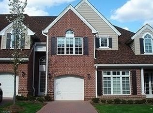 38 Schmidt Cir #38, Watchung, NJ 07069