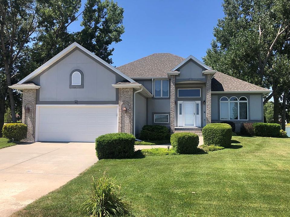 1st image of 10 Sonja Dr