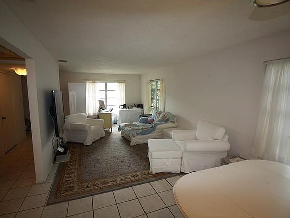 4th image of 3716 Colby St