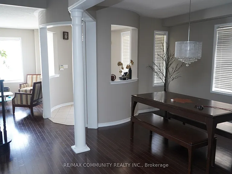 151 Gillett Dr — Photo 4