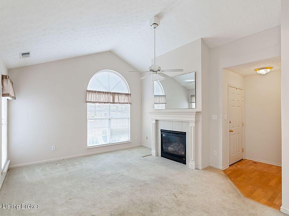 4th image of 1091 Rosewood Pl