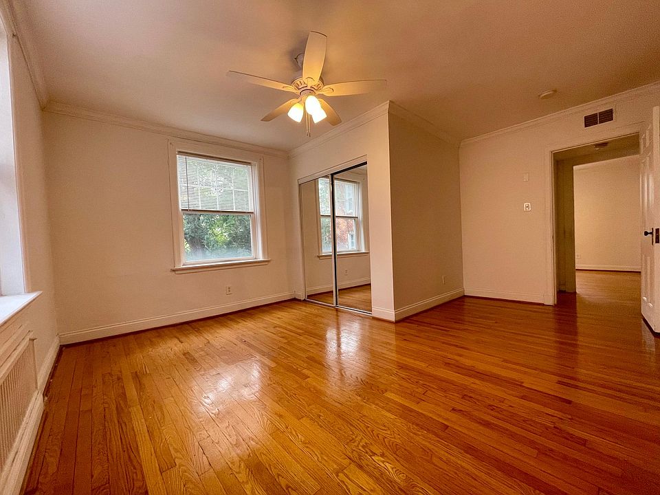 1st image of 809 Westwood Dr APT 3S