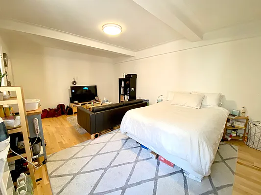 Rented by Compass | media 4