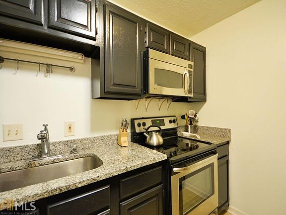 4th image of 5074 Woodridge Way #5074