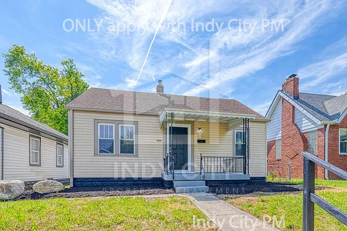 1326 N Gladstone Ave — Photo 18