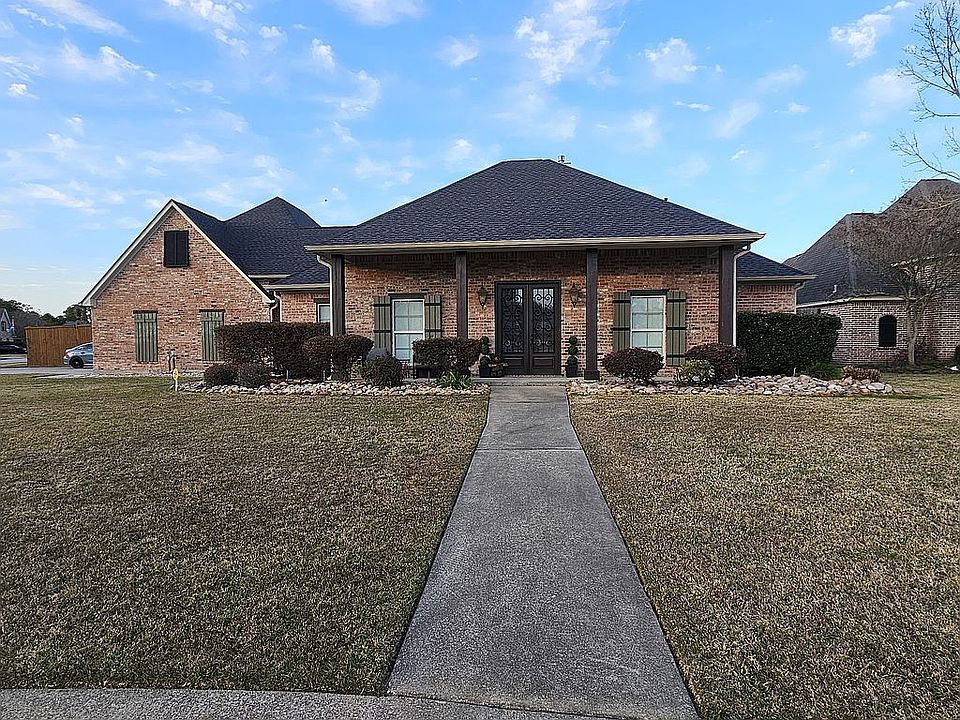 1st image of 139 Remington Cir